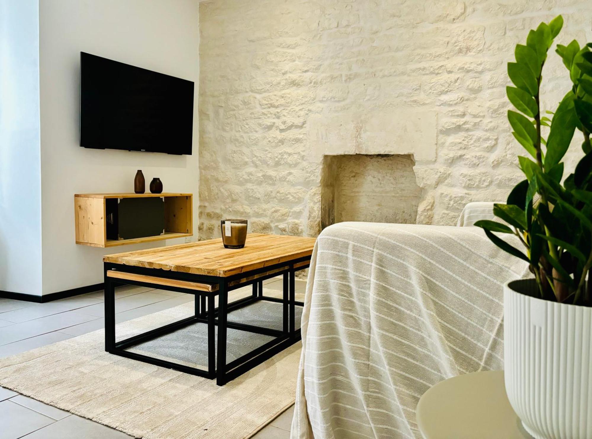 La Maison Du Parc, Charme Et Tranquillite Niort Bagian luar foto
