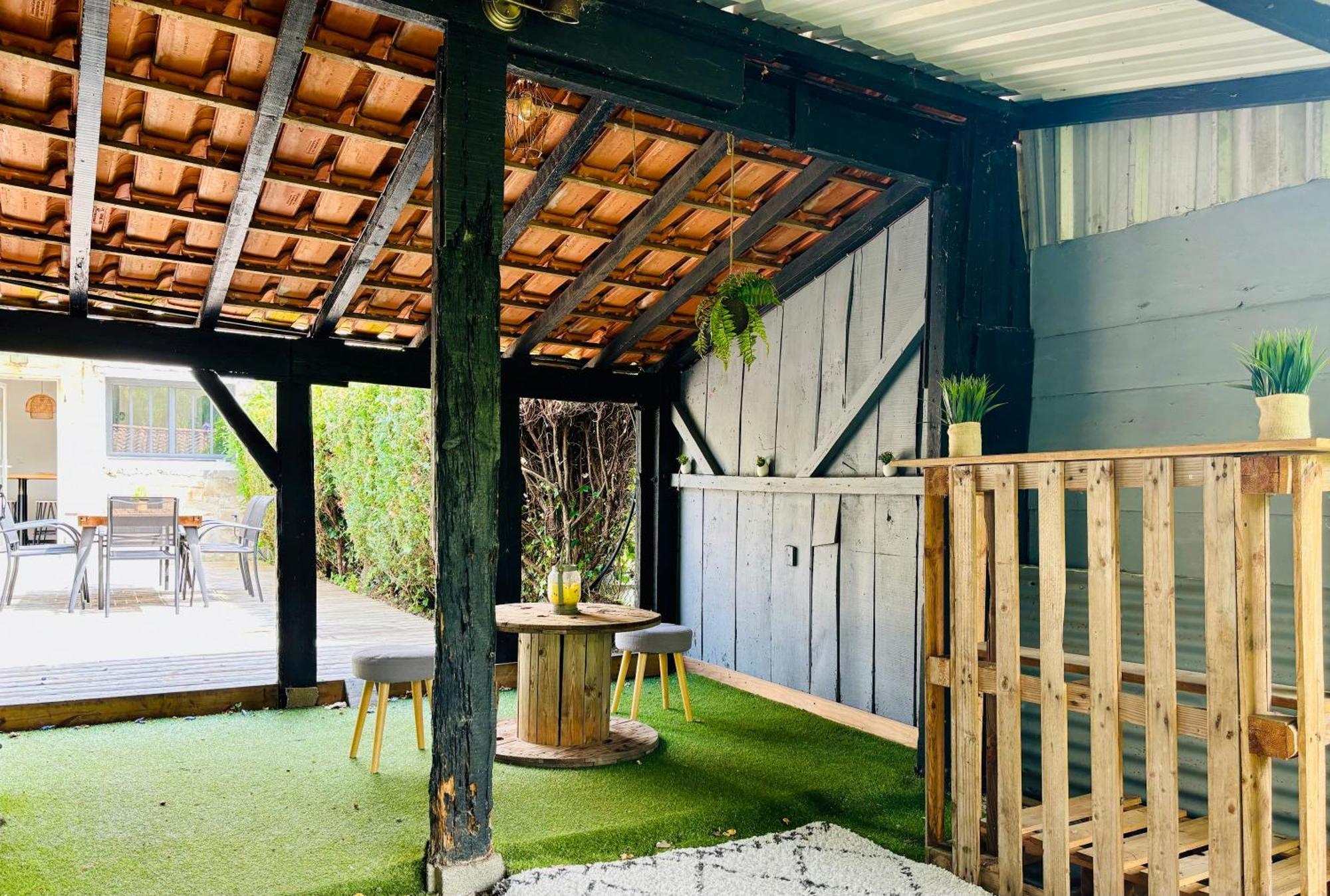 La Maison Du Parc, Charme Et Tranquillite Niort Bagian luar foto